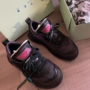 Off-white odsy 1000